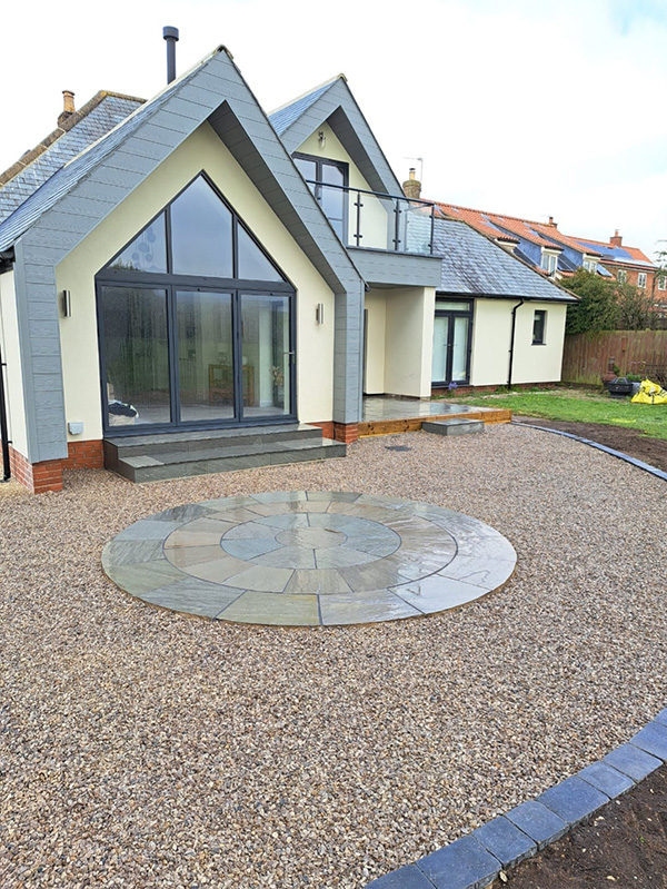 New circular patio